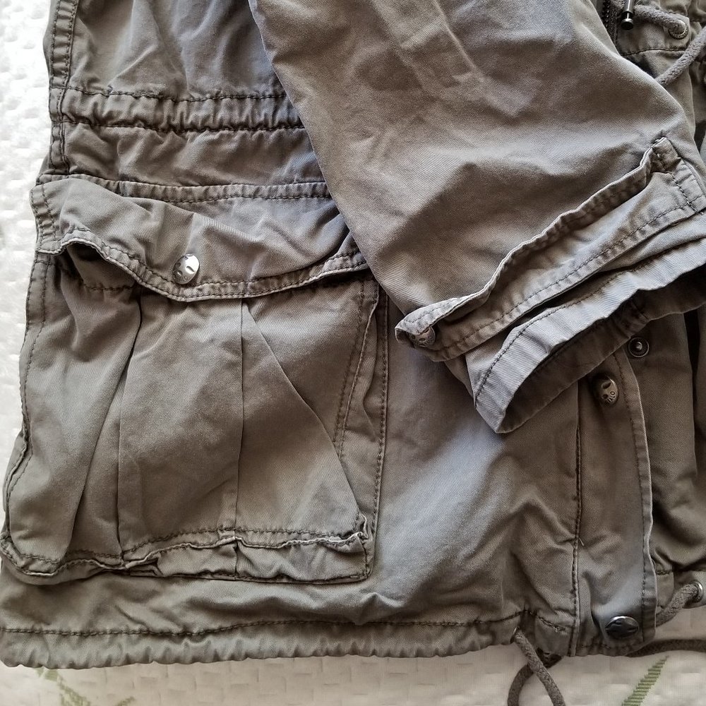 Green Jacket - Picture 5 of 8